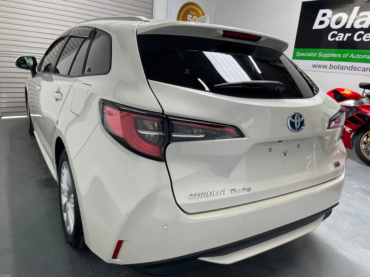 202 Toyota Corolla Hybrid 1.8 Automatic Touring - Image 4