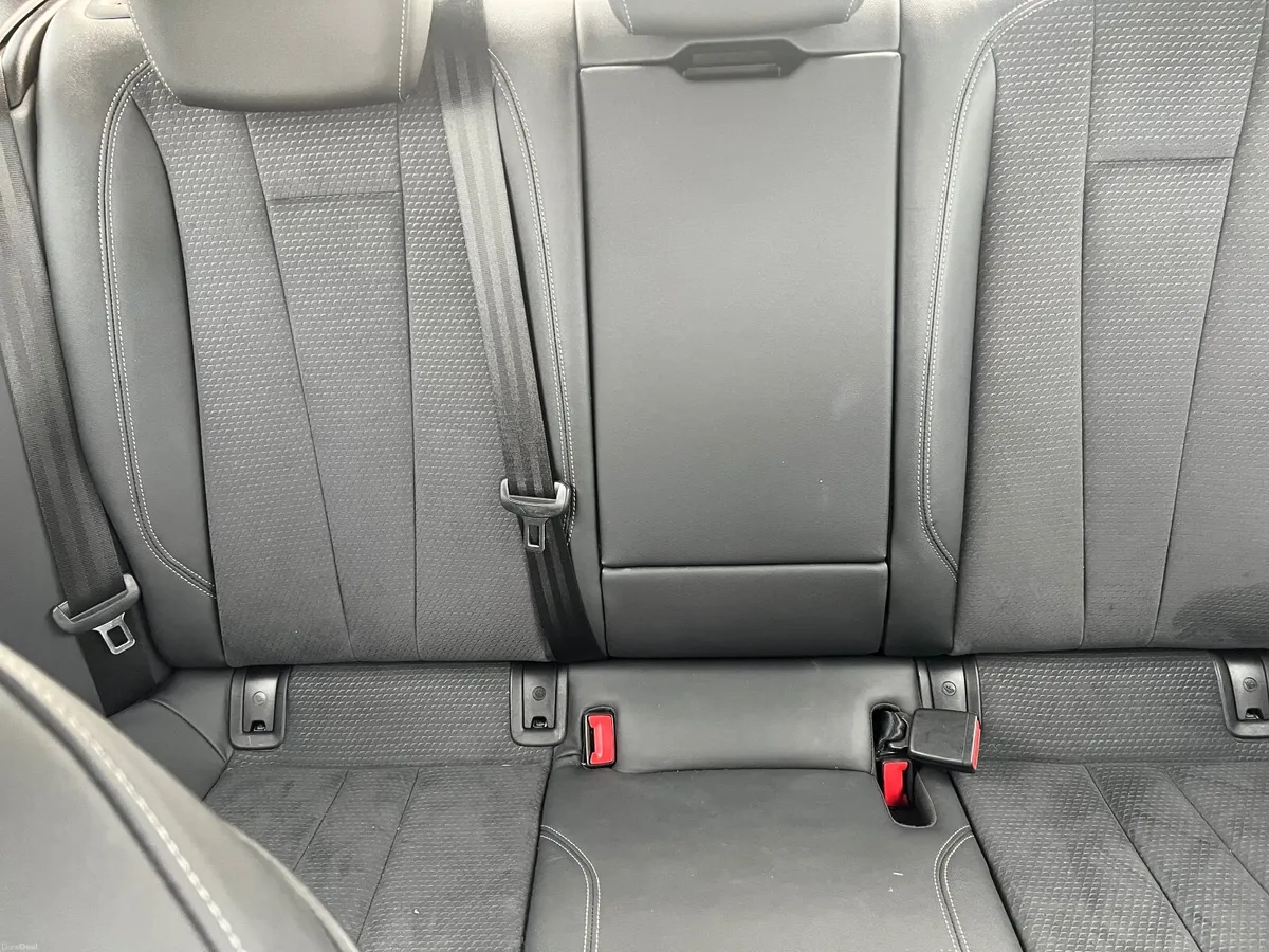 Audi A4 2023 - Image 3