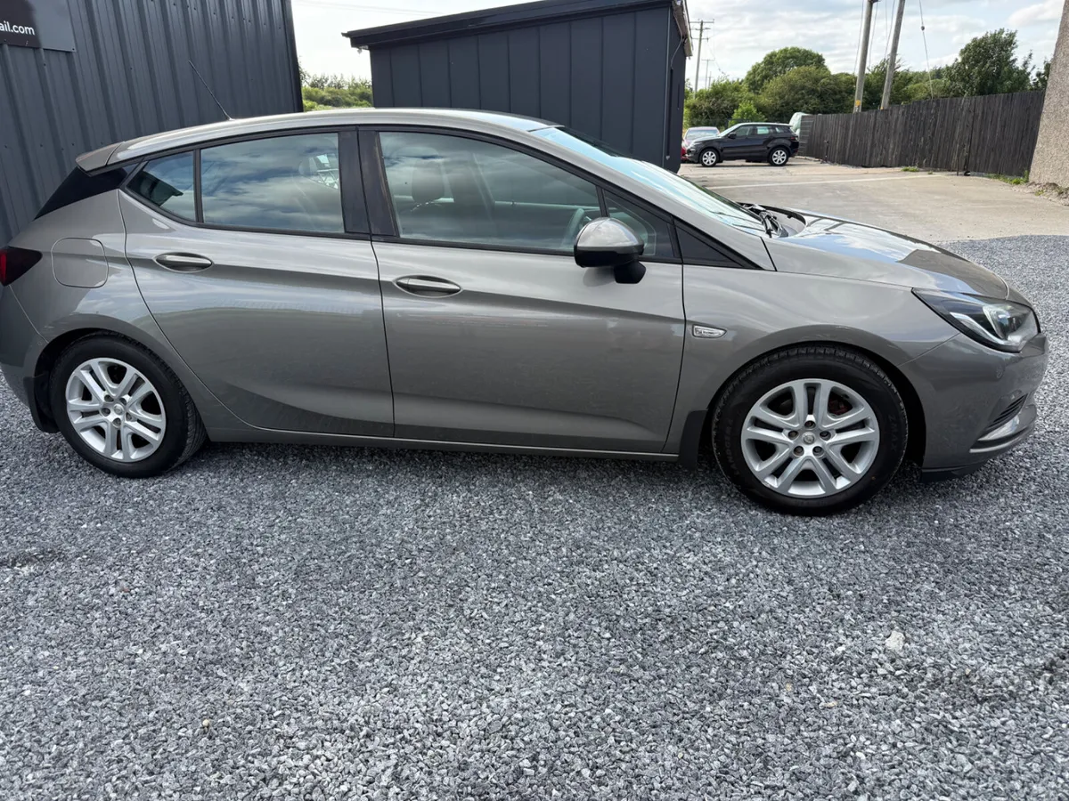 2017 Opel Astra 1.0 Petrol Low Mileage - Image 4