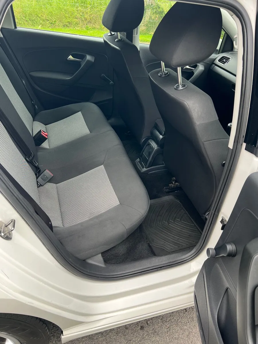 Volkswagen Polo 2011 - Image 3