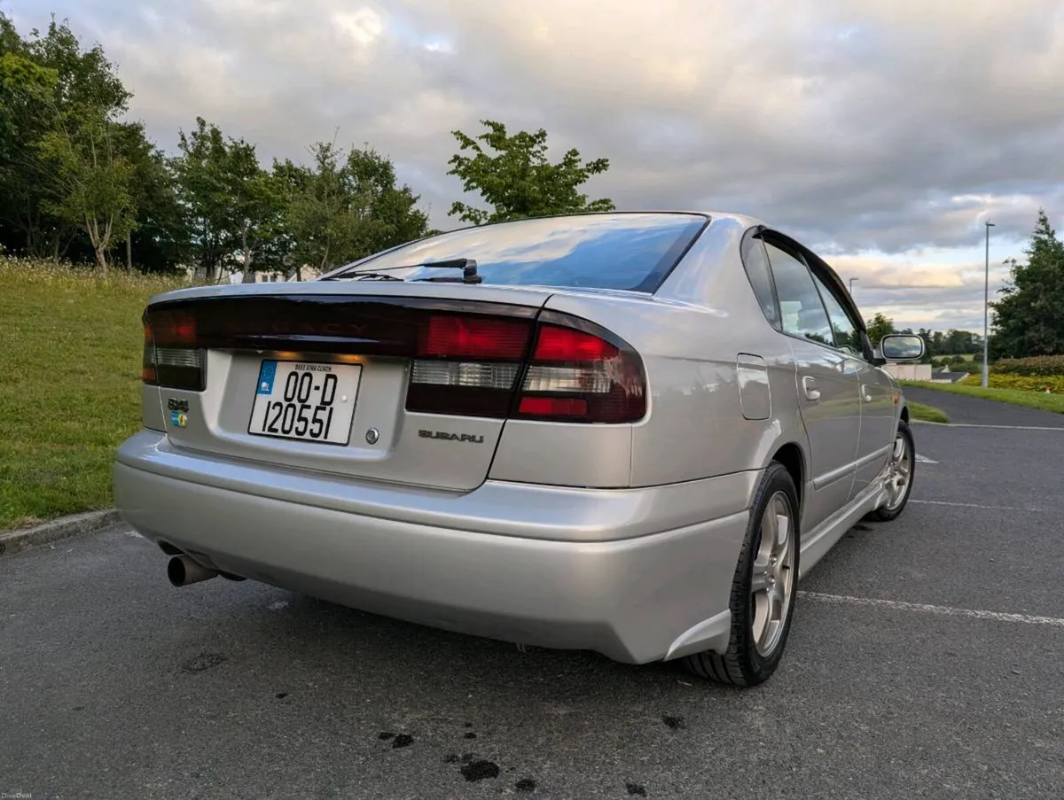 Subaru Legacy B4 (only 79km) - Image 4