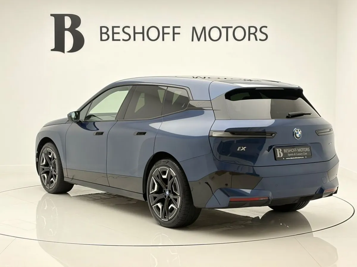 BMW iX 40 M-SPORT X-DRIVE=LOW MILES//HUGE SPEC//IV - Image 3