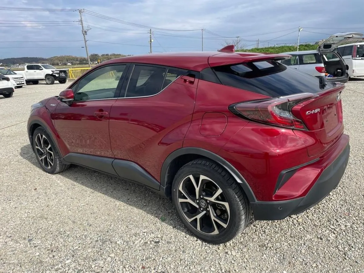 Toyota C-HR G Leather seats - Image 2