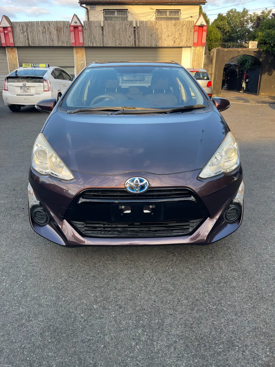 2015 Toyota Aqua hybrid push button 84000 km only - Image 2