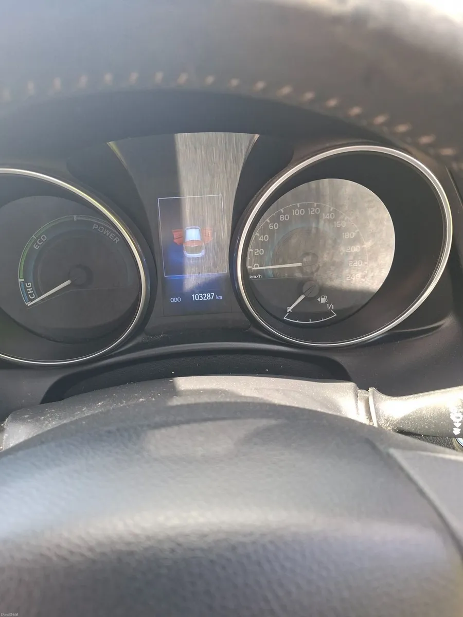 Toyota Auris 2017 - Image 3