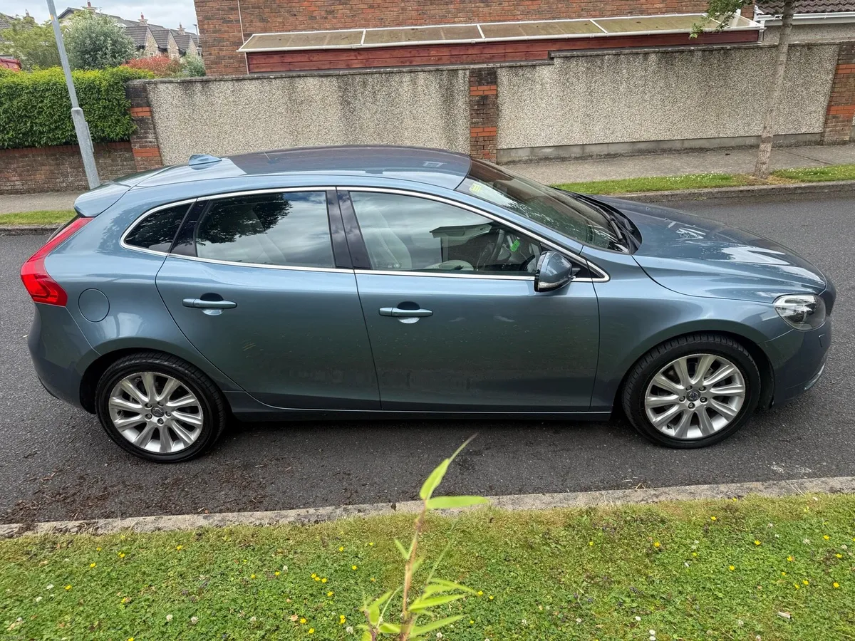 132 Volvo V40 Auto ONLY 83k kms NEW NCT 06/27 - Image 6