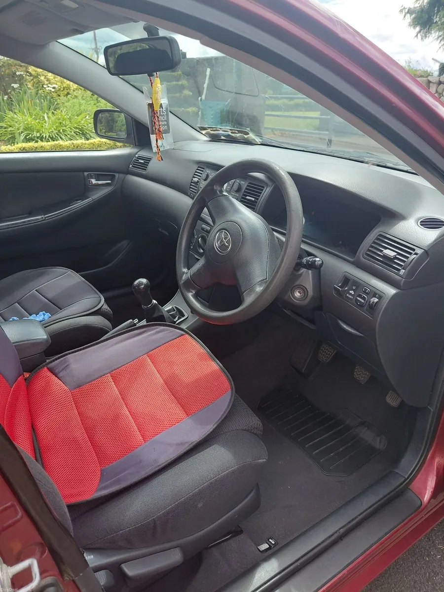 Toyota Corolla 2005 - Image 1