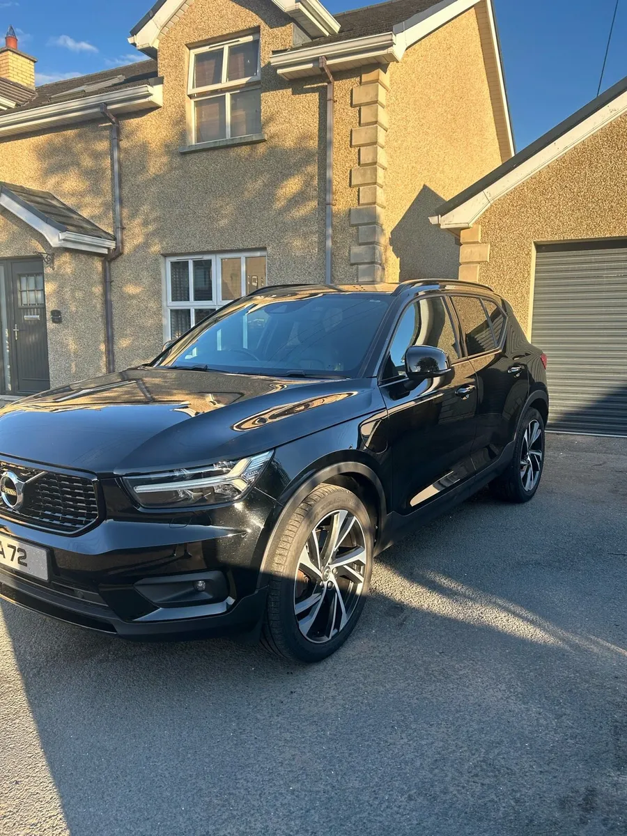 Volvo XC40 T5 Recharge plug in hybrid - Image 2