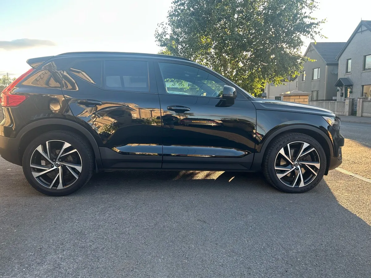 Volvo XC40 T5 Recharge plug in hybrid - Image 6