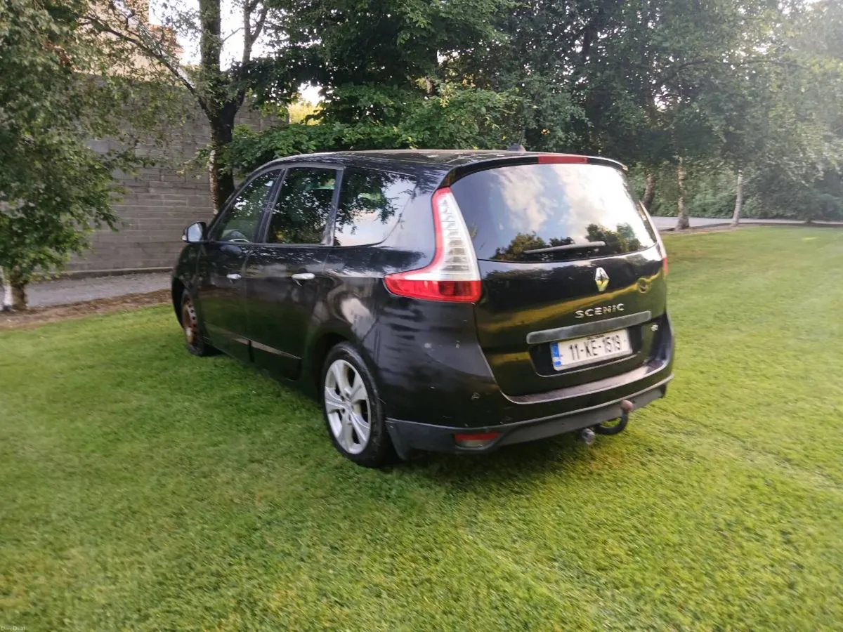 RENAULT GRAND SCÉNIC 7 SEATER AUTO DIESEL - Image 3