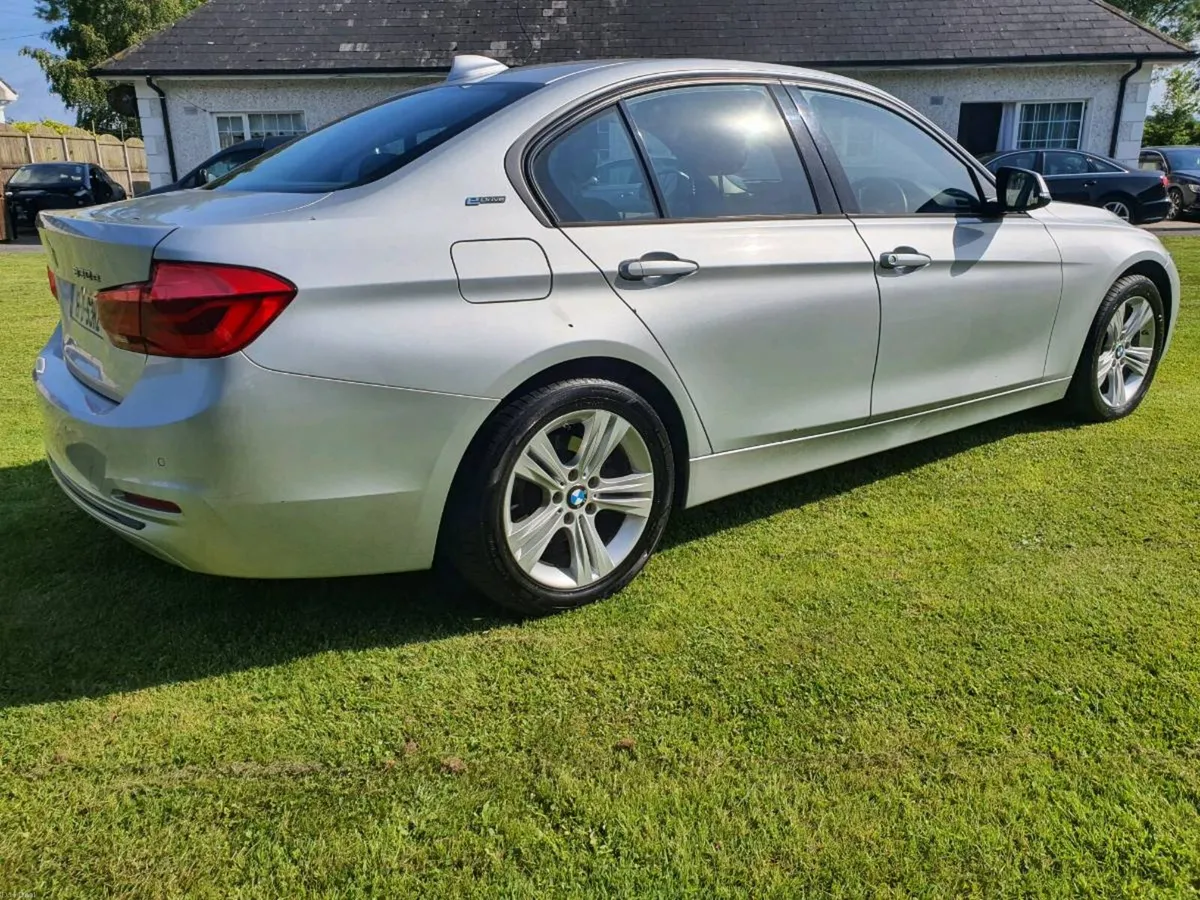 BMW 330E HYBRID SPORT.2014 - Image 2