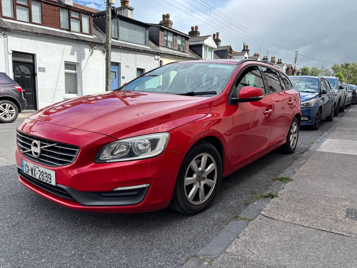 Volvo V60 2013 2.0D D3 Business Edition Mint Con. - Image 4