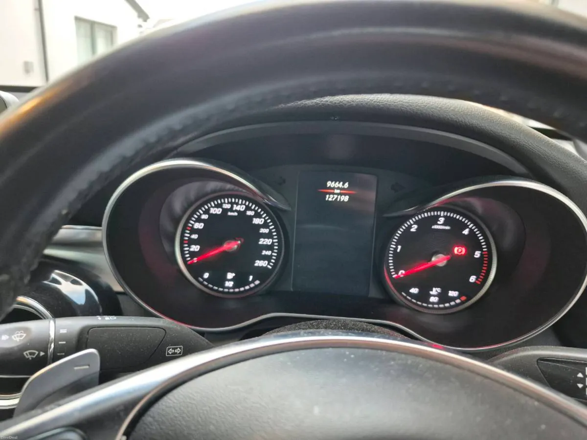 Mercedes-Benz GLC Coupé 220d  Premium Line - Image 4