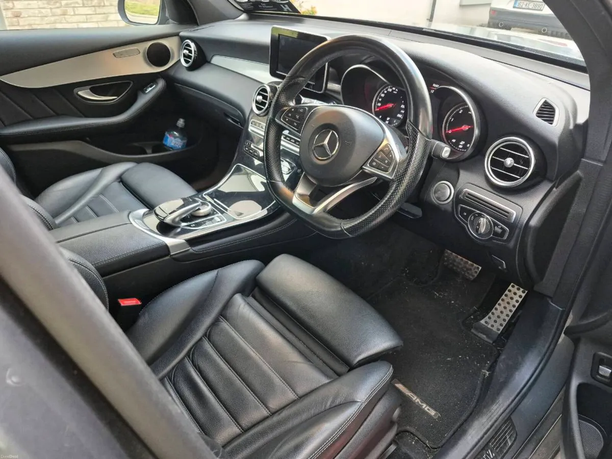 Mercedes-Benz GLC Coupé 220d  Premium Line - Image 2