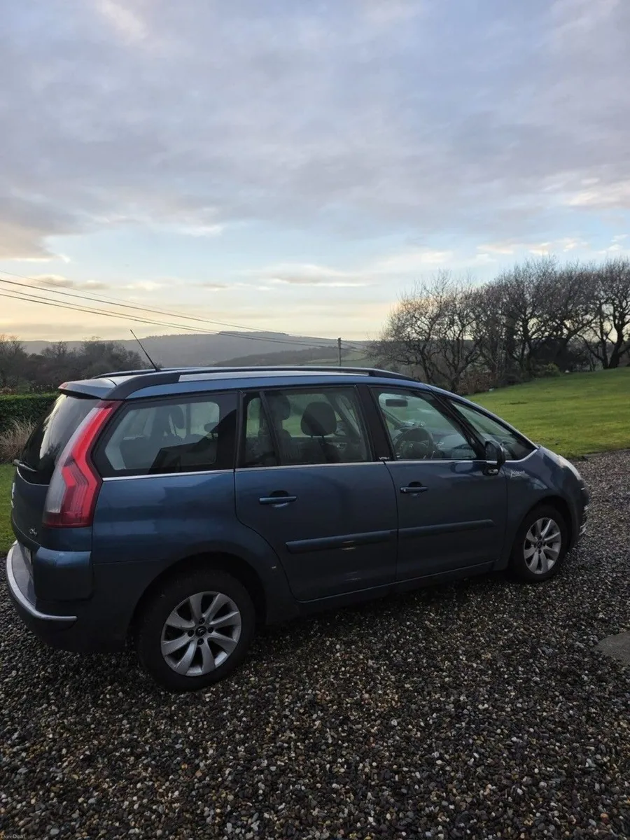 Citroen C4 Picasso 2011 - Image 2