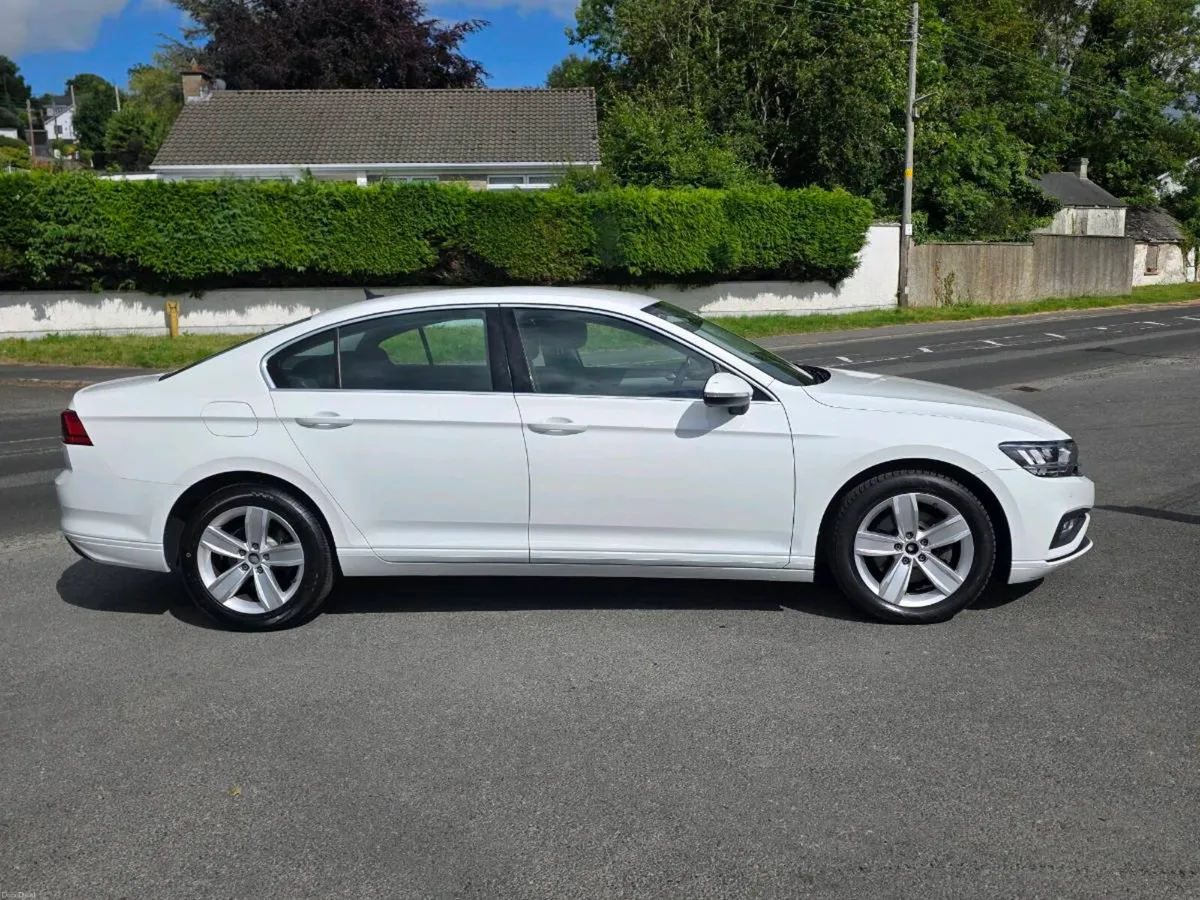 VW Passat 2.0 TDI SE Nav DSG Auto €14950 - Image 2