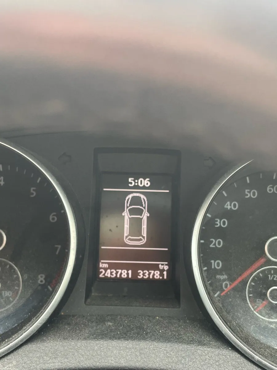 Volkswagen Golf GTI - Image 4