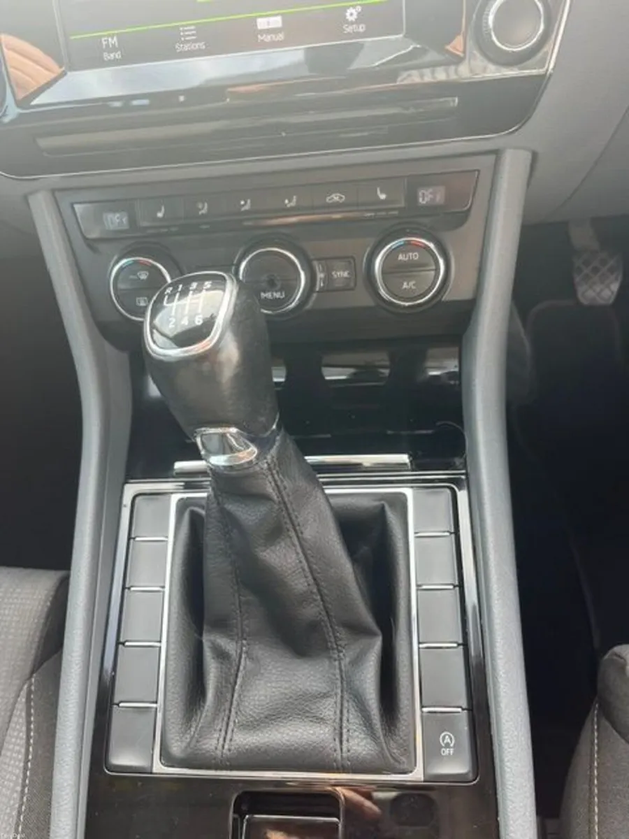 Skoda Superb 2016 Diesel 2.0L Estate - Image 2