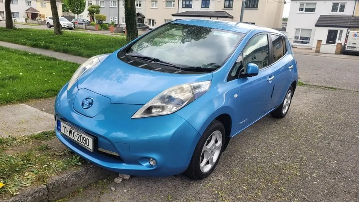 2011 Nissan Leaf - Image 2