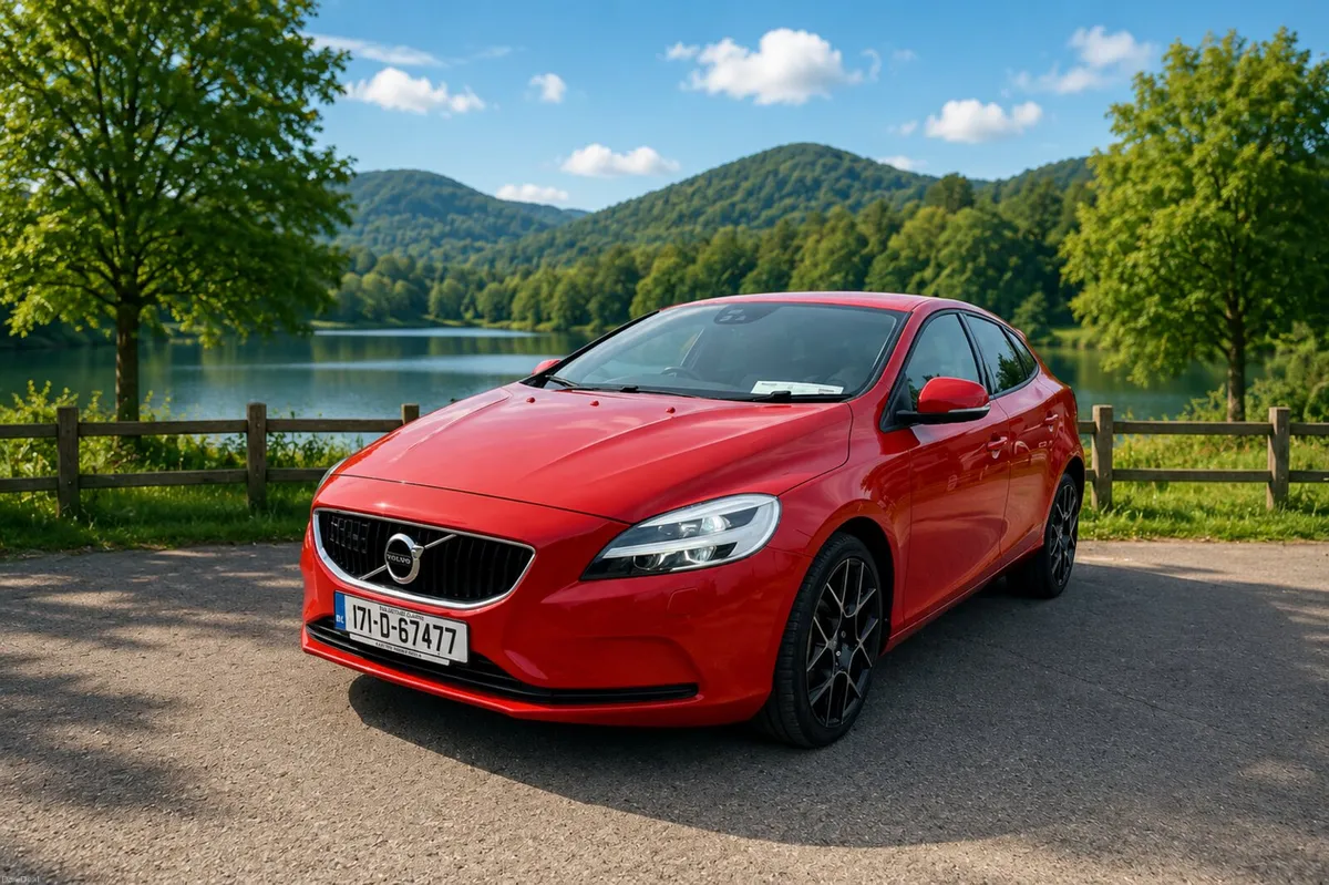 VOLVO V40 2017 2.0, DIESEL - Image 3