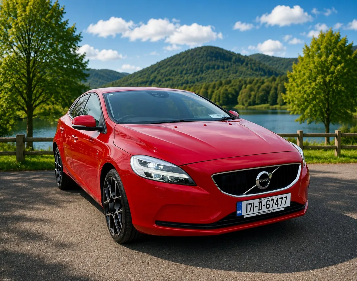 VOLVO V40 2017 2.0, DIESEL - Image 1