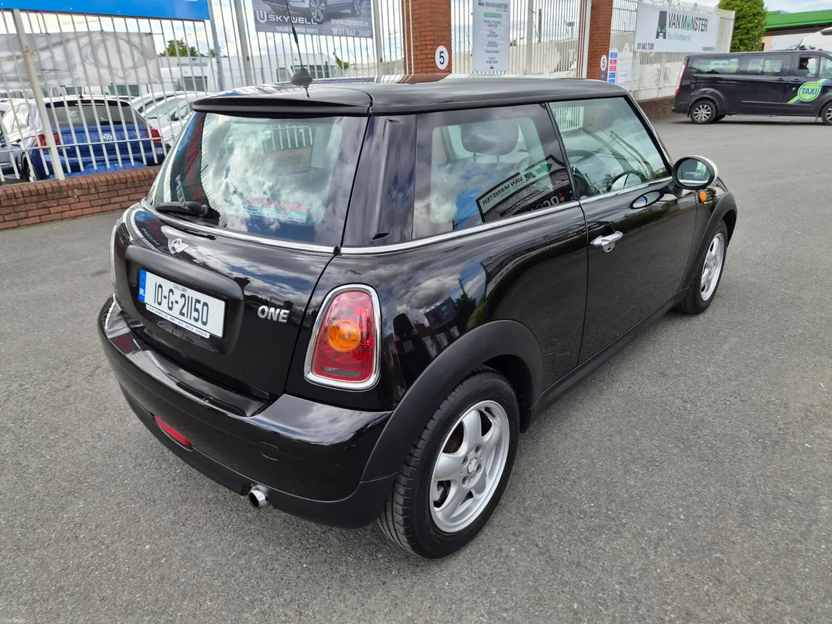 Mini One 2010 @ Carland Dublin - Image 4