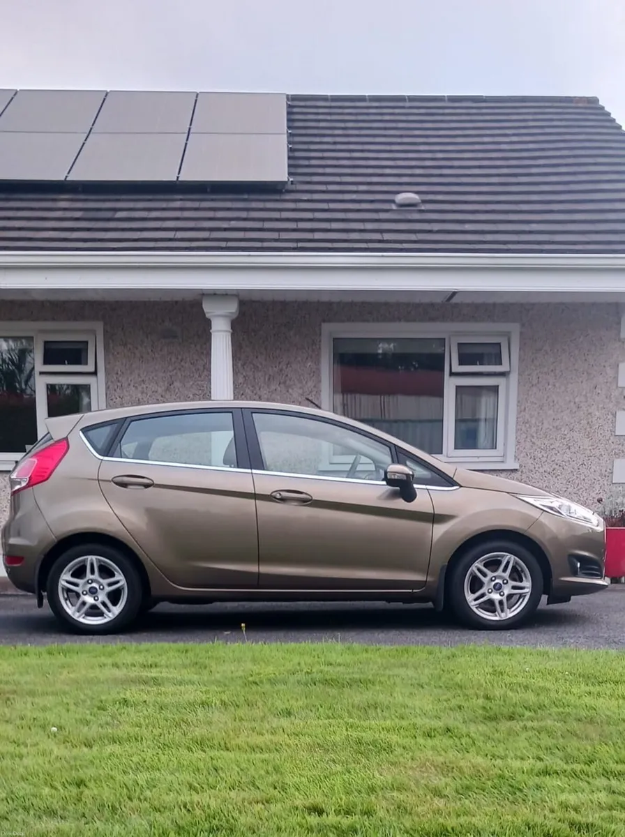 Ford Fiesta 1.2 Titanium - Image 2