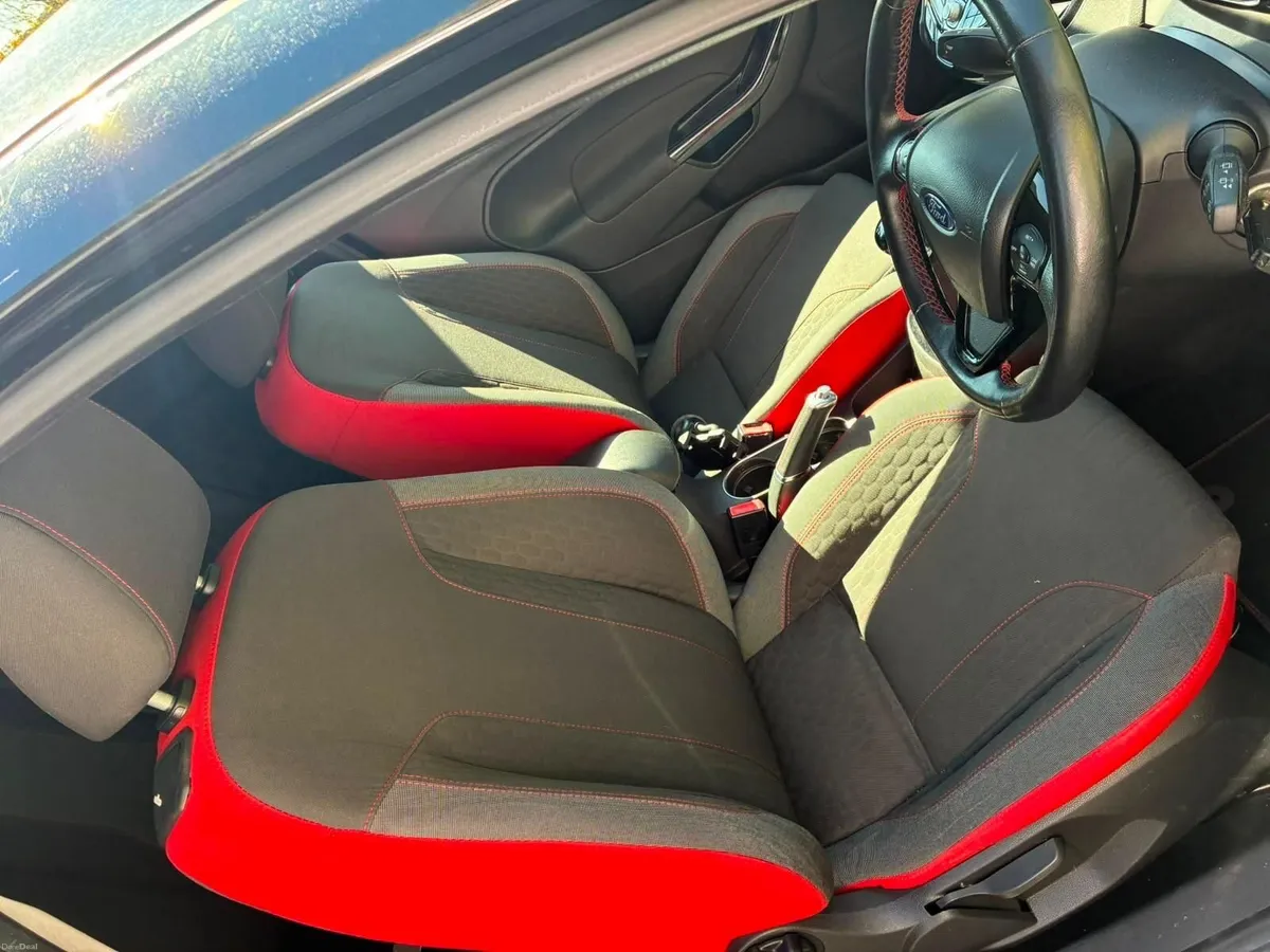 2015 Ford Fiesta Zetec S Black Edition EcoBoost - Image 3