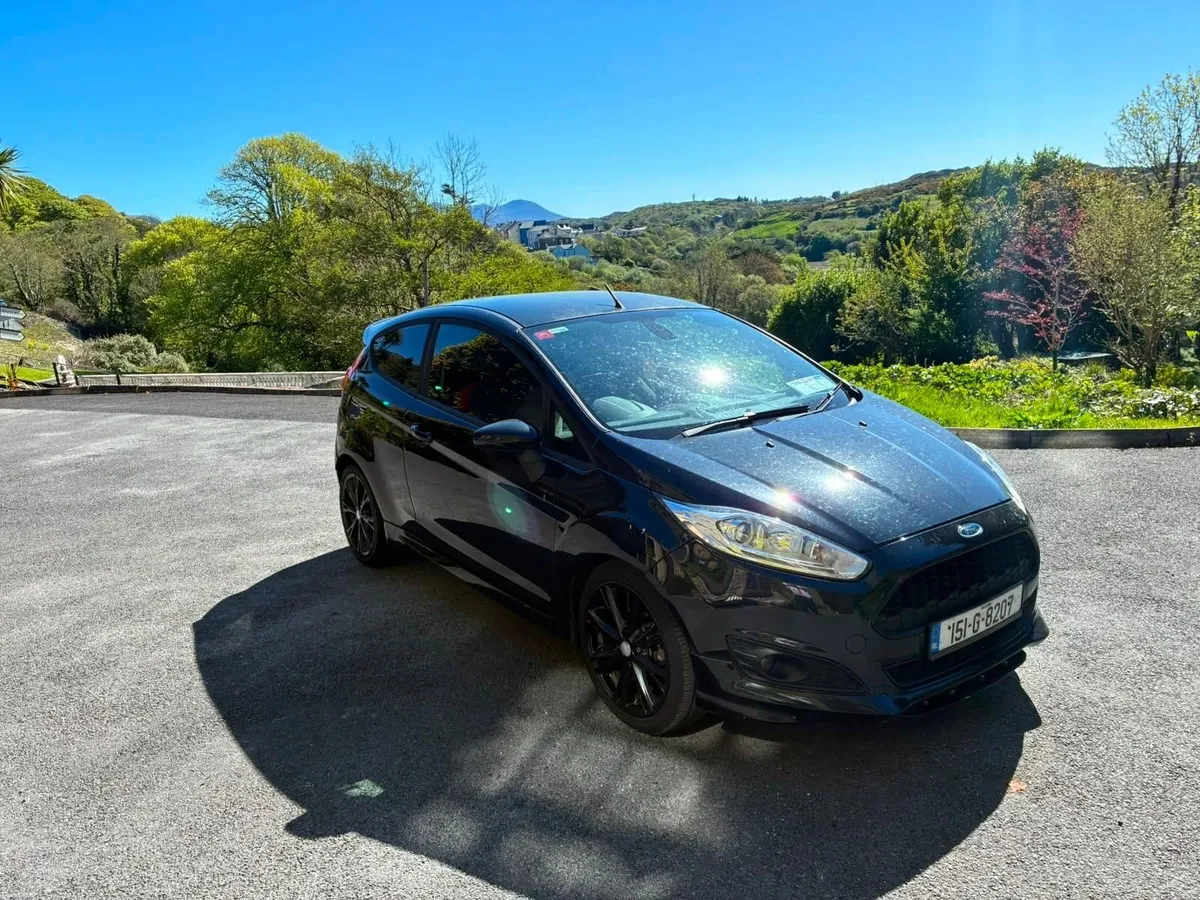 2015 Ford Fiesta Zetec S Black Edition EcoBoost - Image 1