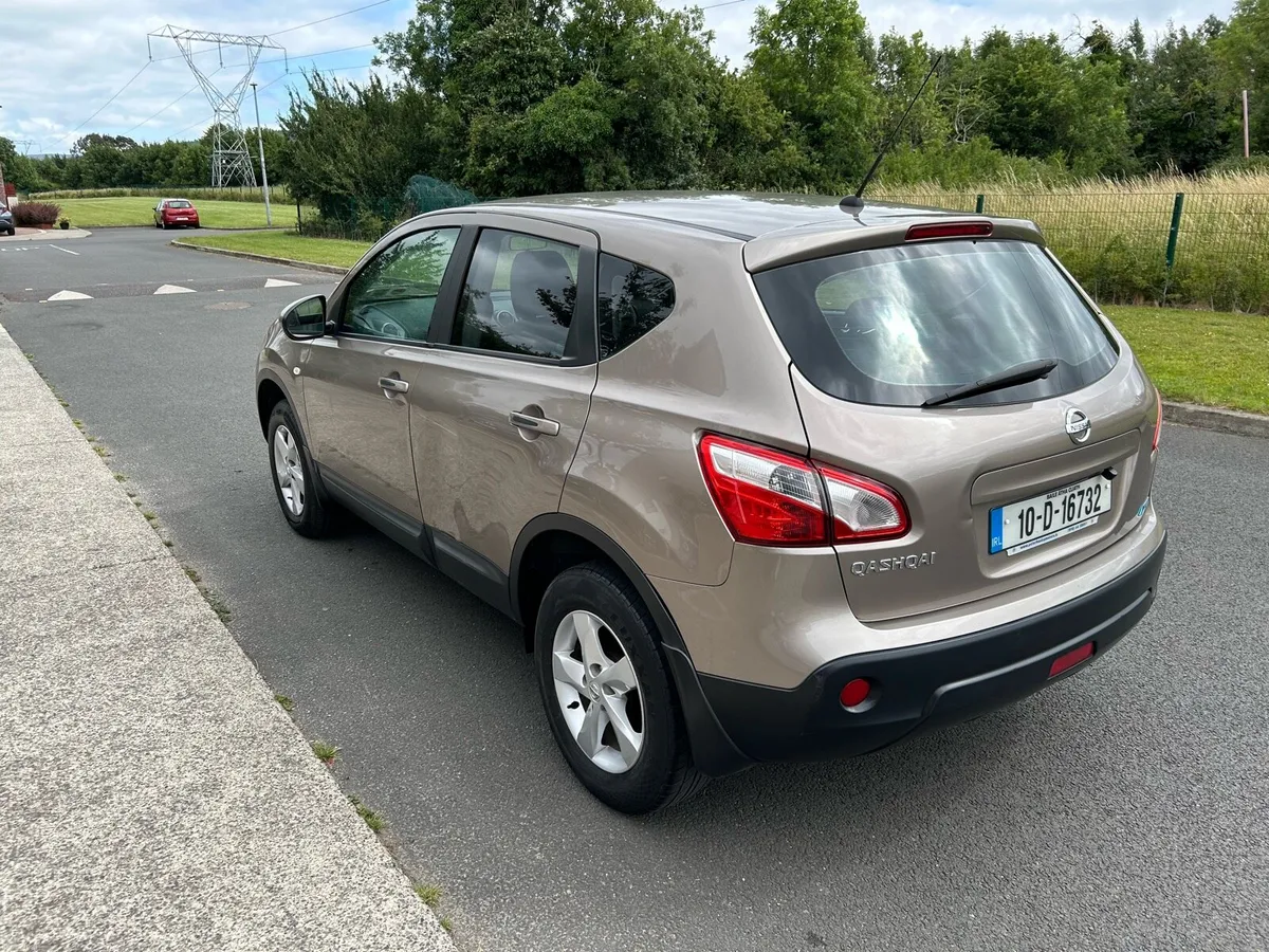 10 NISSAN QASHQAI €1,950 - Image 4