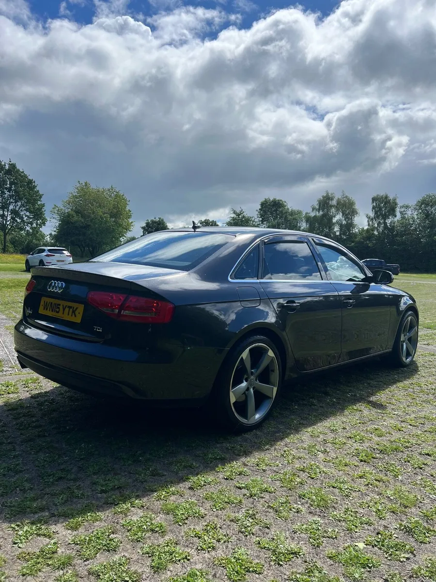 Audi A4 2015 - Image 4