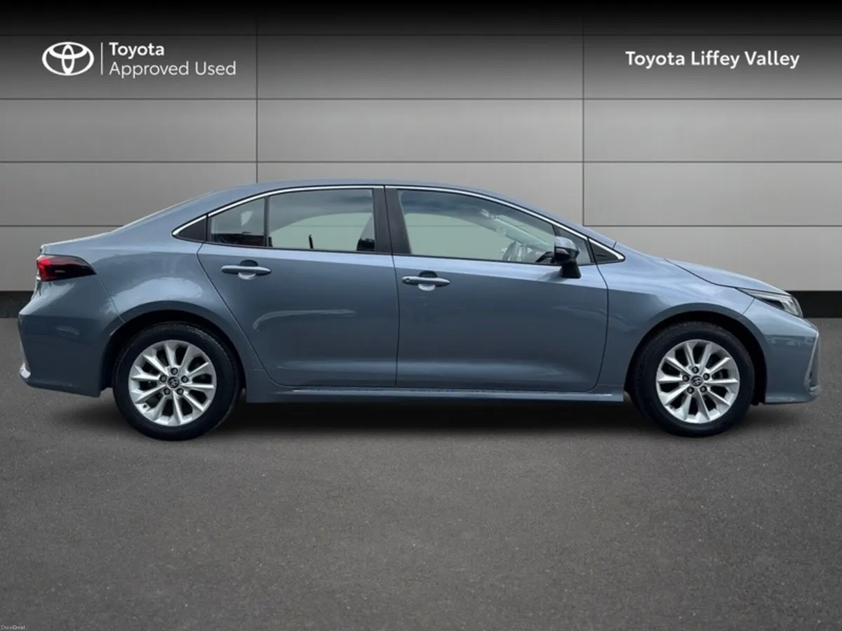 Toyota Corolla COROLLA HYBRID LUNA SALOON - Image 3