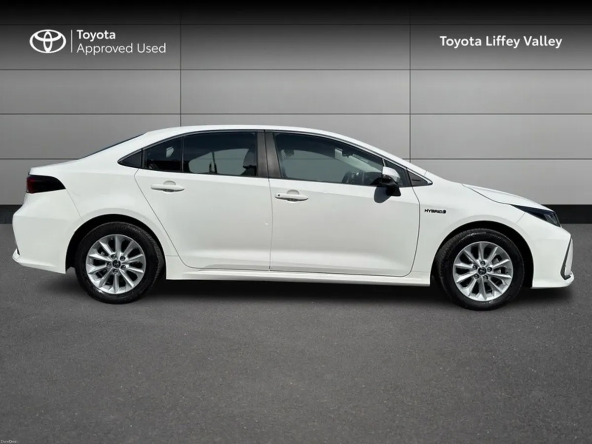 Toyota Corolla COROLLA HYBRID LUNA SALOON - Image 3
