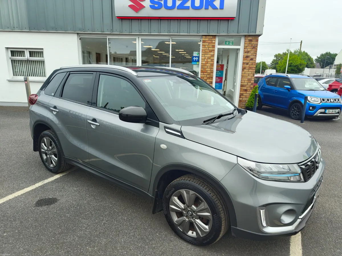 Suzuki Vitara 1.4 Hybrid SZT - Image 2