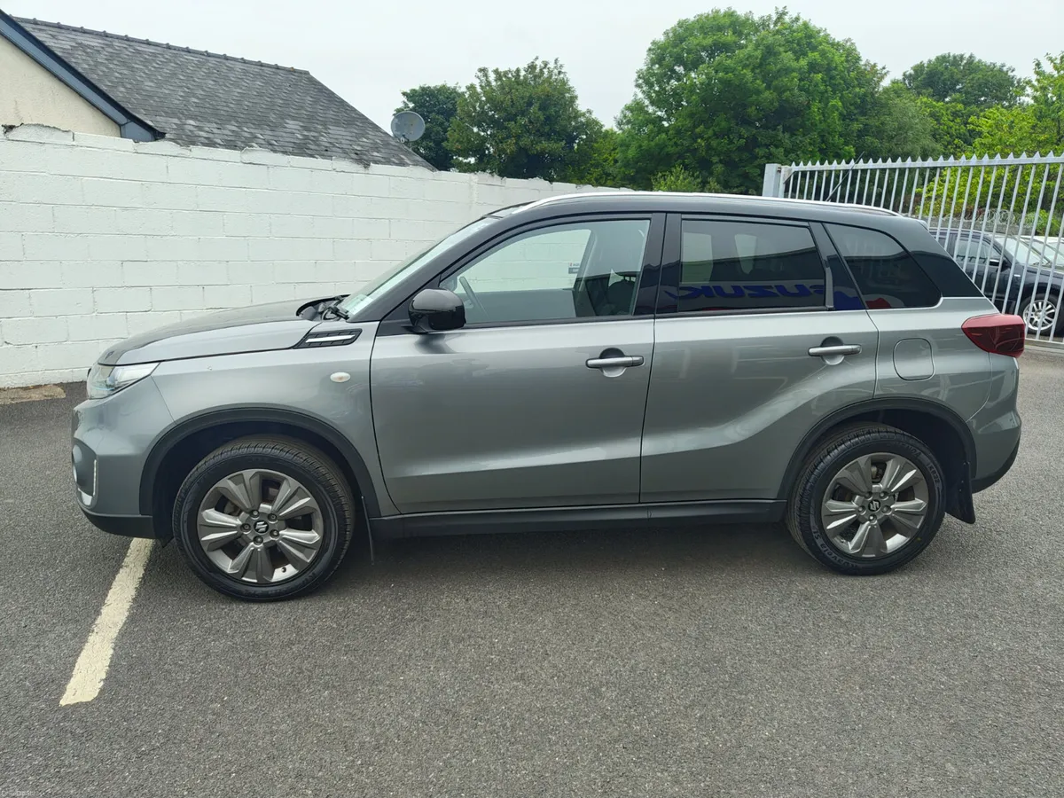 Suzuki Vitara 1.4 Hybrid SZT - Image 5