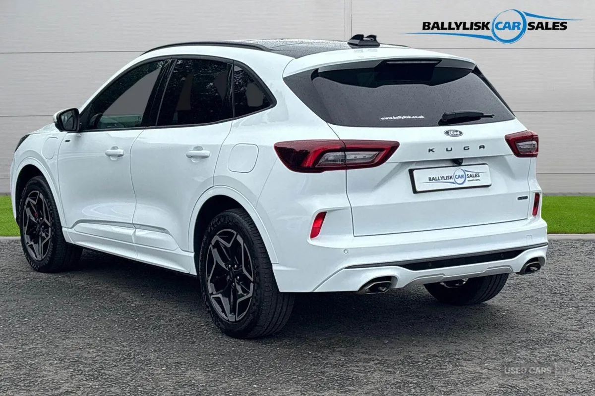 Ford Kuga 2.5 Duratec 14.4kWh PHEV ST-Line X in Fr - Image 2