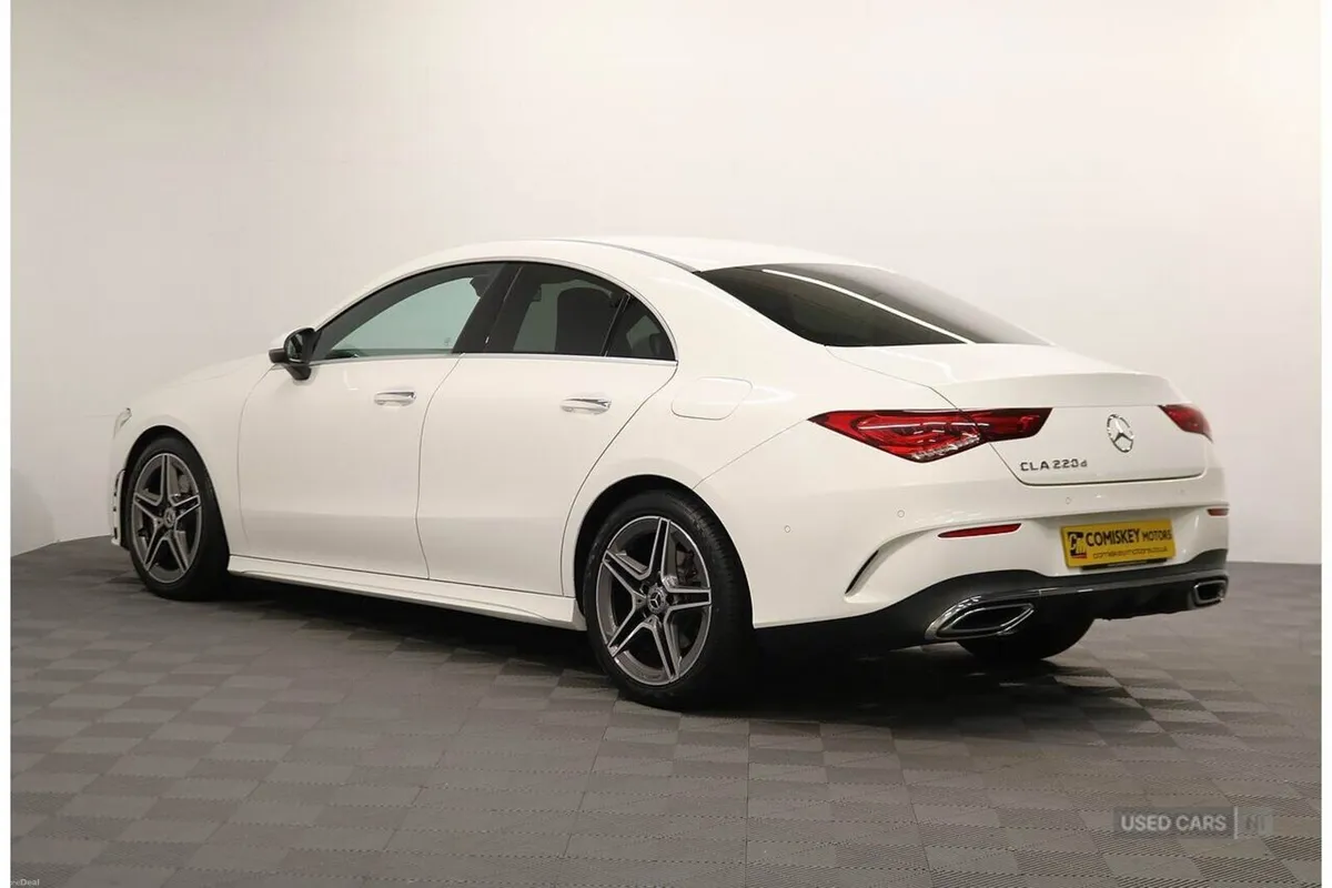 Mercedes-Benz CLA 220d AMG Line - Image 4