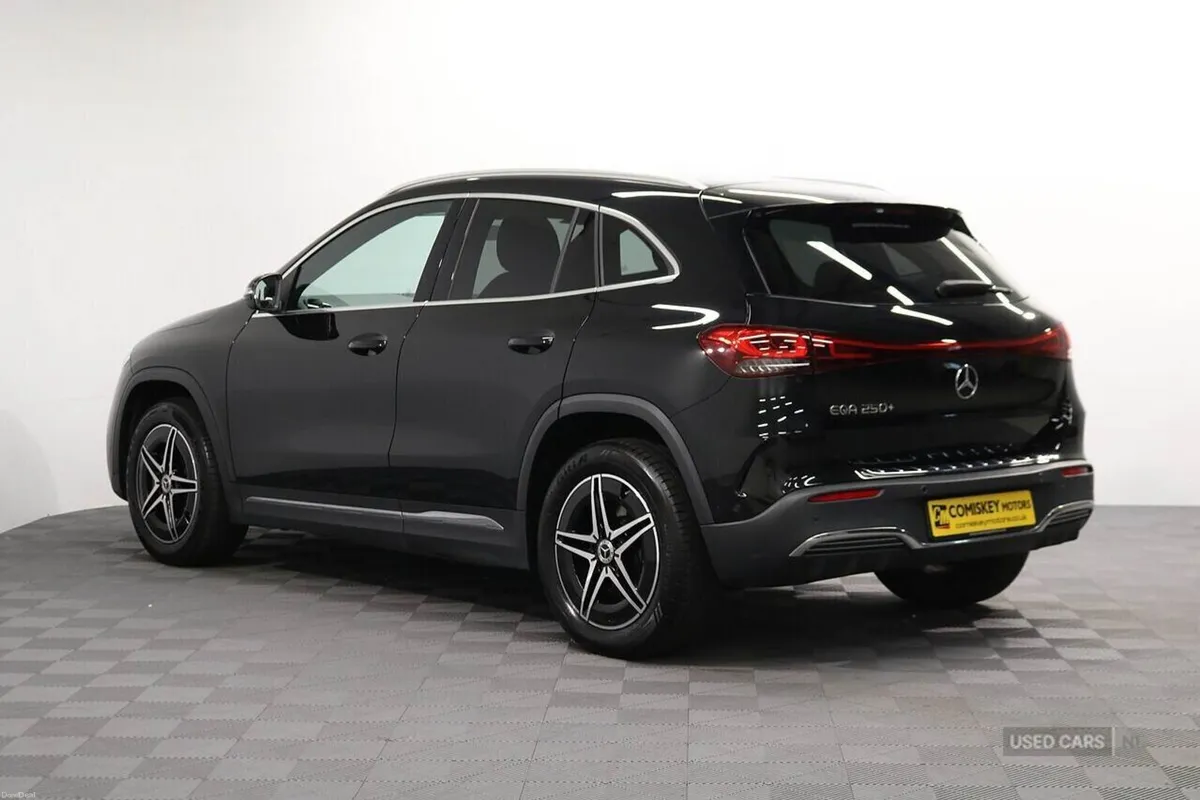 Mercedes-Benz EQA 250+ AMG Line - Image 4