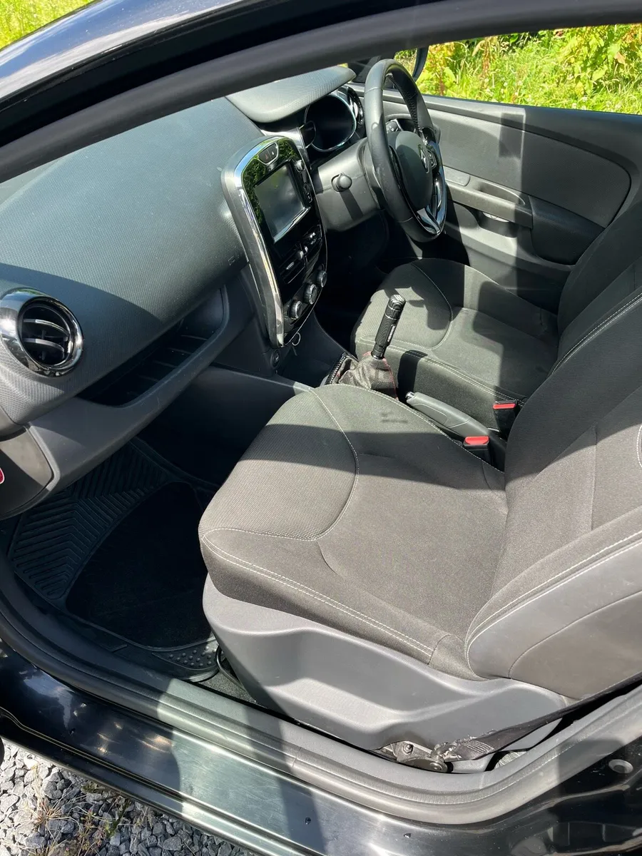 RENOULT CLiO 1,2 petrol - Image 6