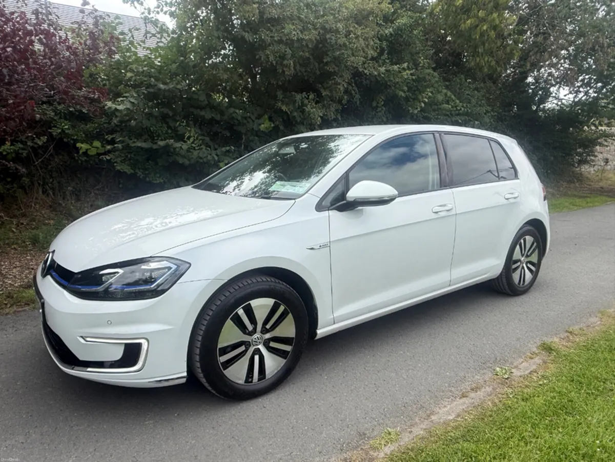 Volkswagen Golf COMFORTLINE E-GOLF 136BHP - Image 4