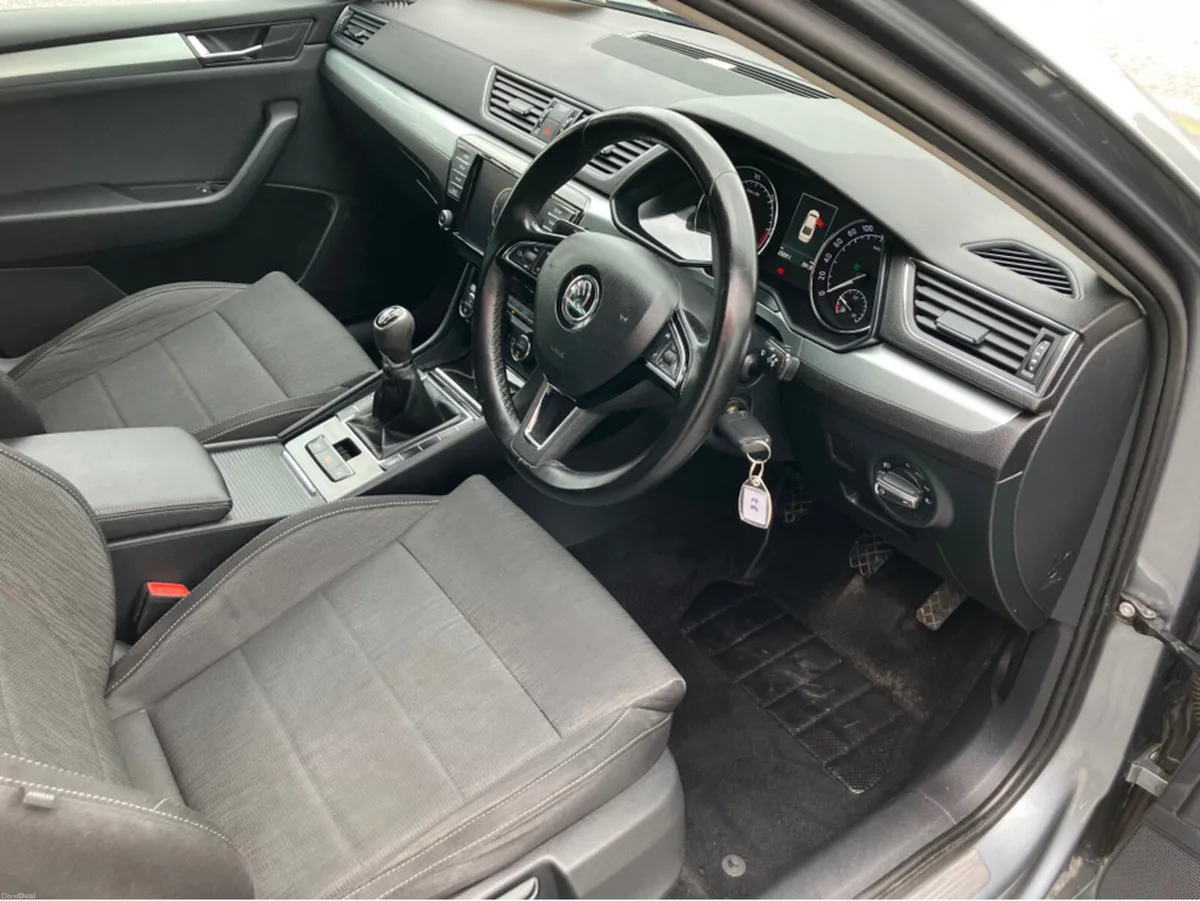 Skoda Superb AMBITION 1.6 TDI 120BHP 4DR - Image 6