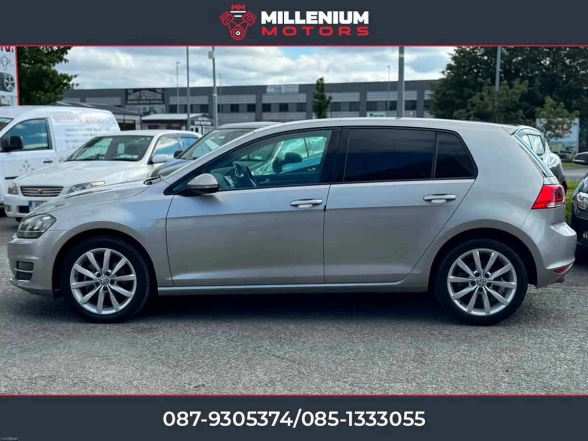 Volkswagen Golf TOP SPEC//IMMACULATE//LOW KMS - Image 5