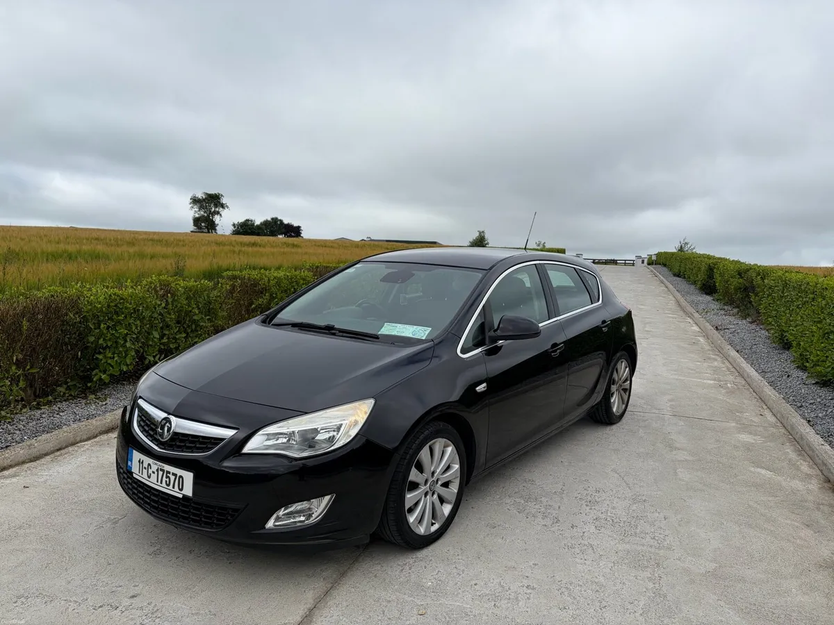 2011 Vauxhall Astra Diesel - Image 1