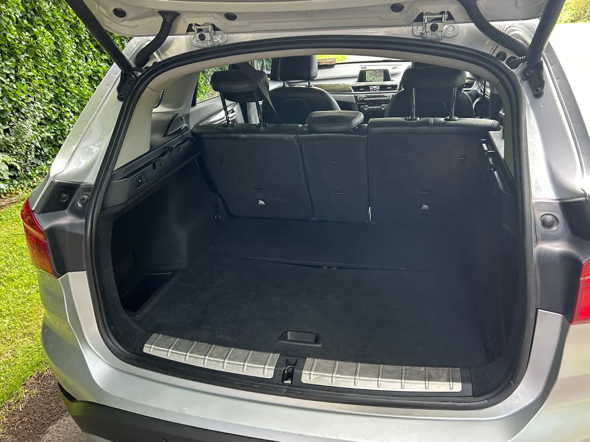 2017 BMW X1 Automatic NCT 2/27 Tax 9/26 €10900 - Image 4