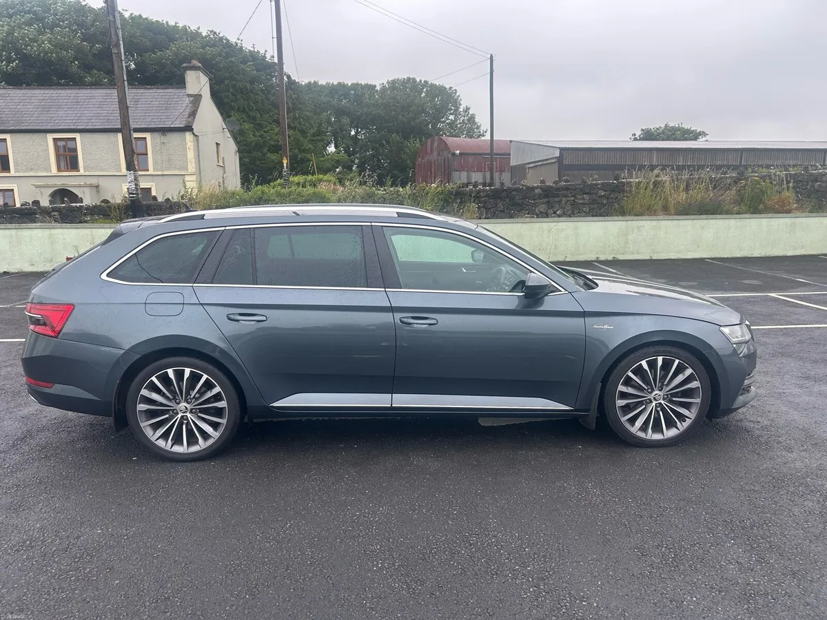 2022 Skoda Superb L&K Top Spec - Image 2