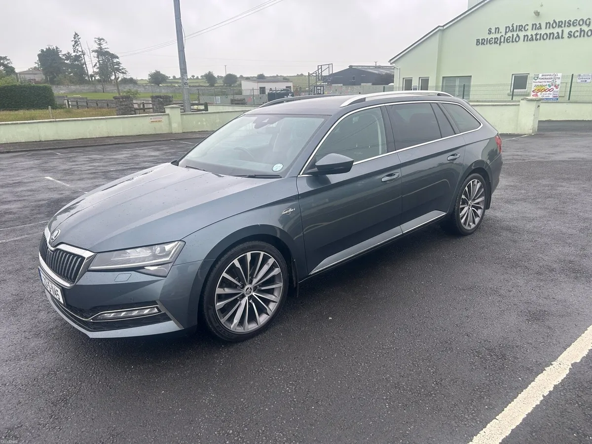 2022 Skoda Superb L&K Top Spec - Image 4