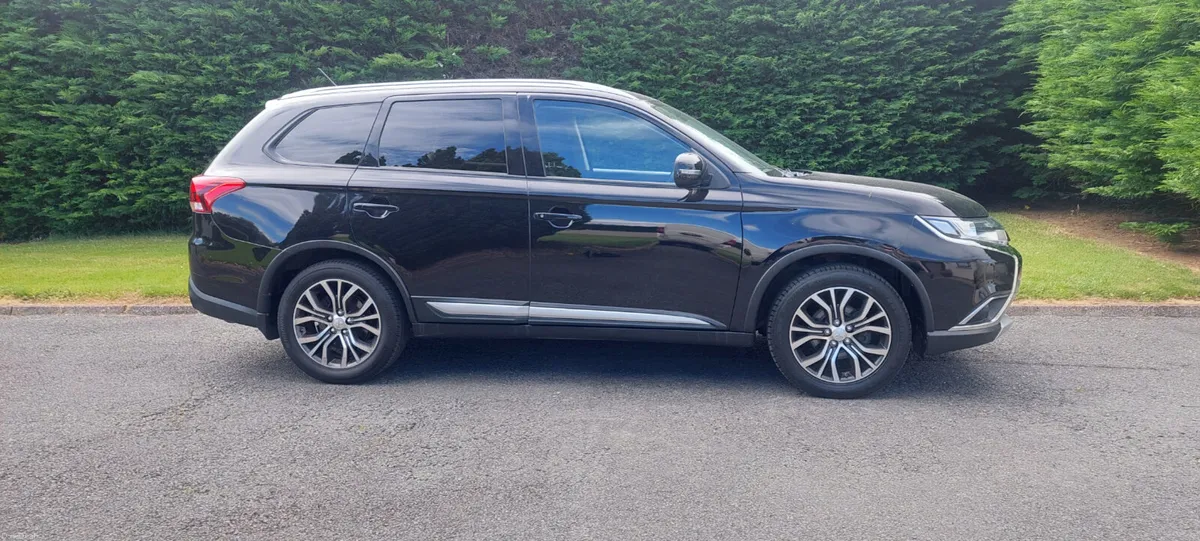 Mitsubishi Outlander 2017 - Image 2