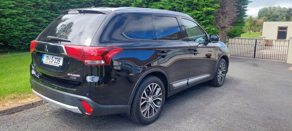 Mitsubishi Outlander 2017 - Image 4