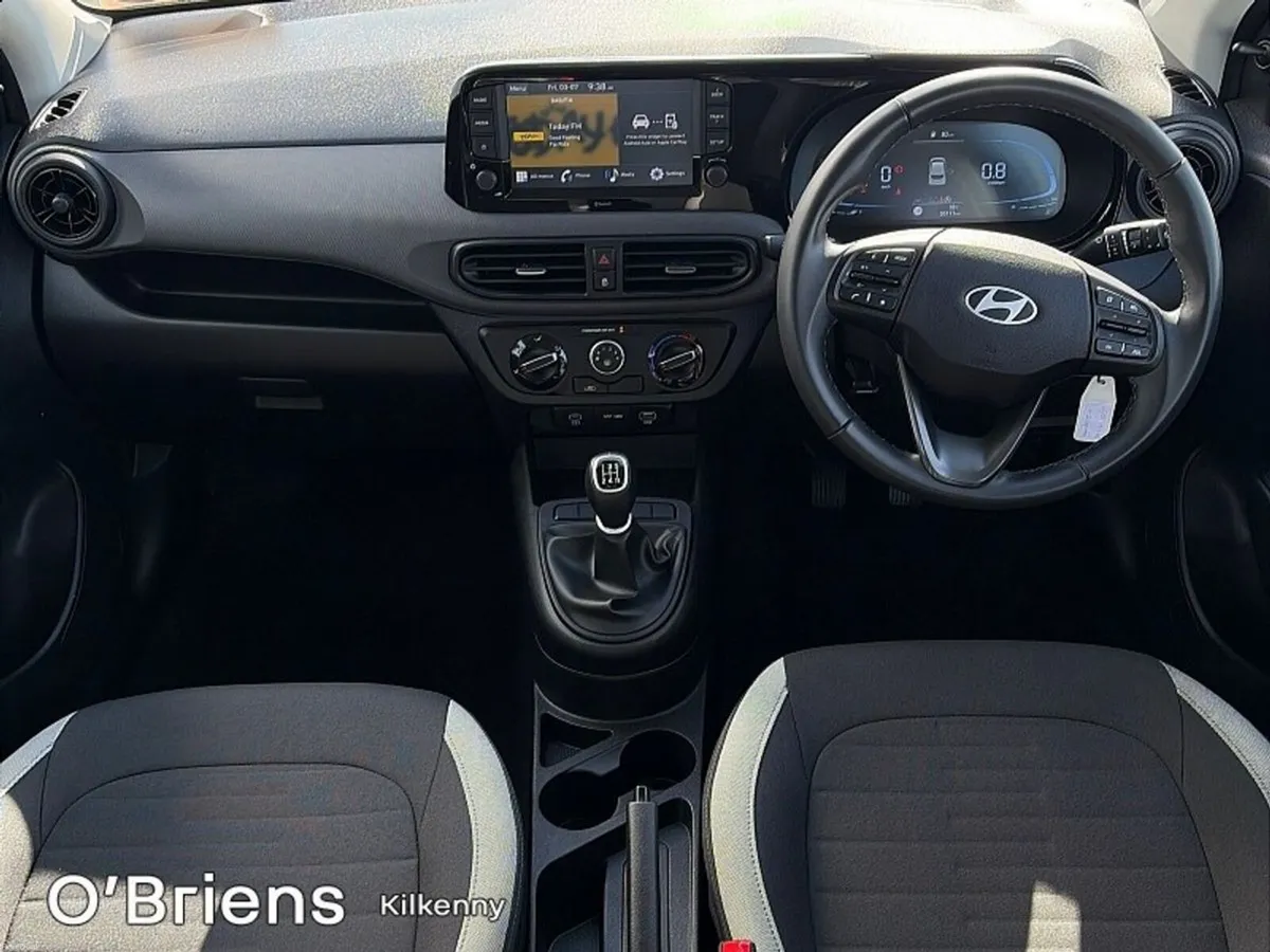 Hyundai i10 CLASSIC 1.0 5DR *1 OWNER - PRISTINE CA - Image 2