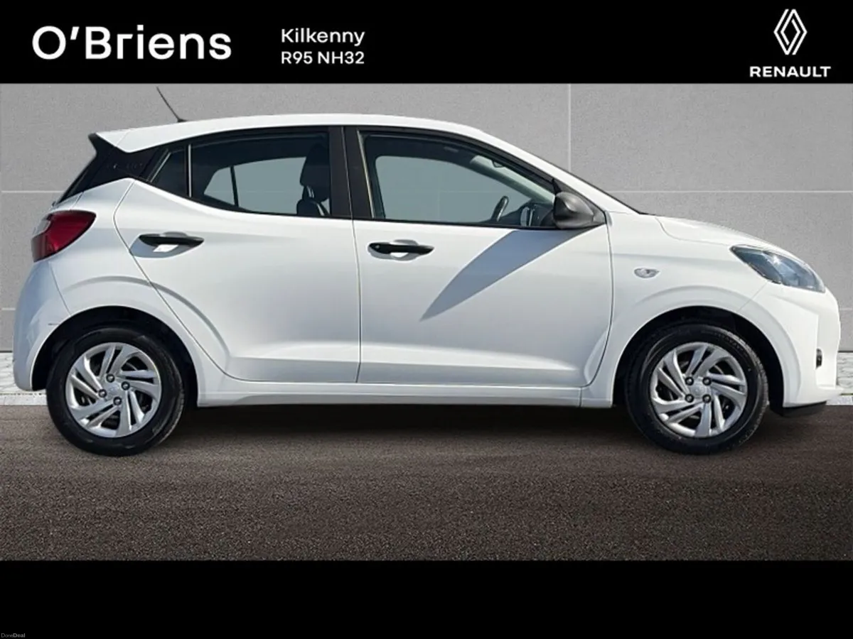 Hyundai i10 CLASSIC 1.0 5DR *1 OWNER - PRISTINE CA - Image 6
